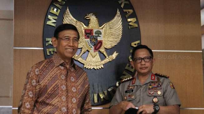 Tito Serahkan Data Ormas Anti-Pancasila ke Wiranto