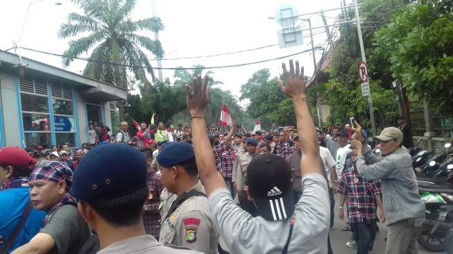 Pendukung Ahok Serang Provokator Pascavonis 2 Tahun Penjara Ahok