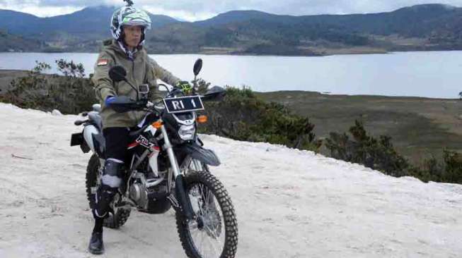 Ultah Jokowi, Banyak Diunggah Potret Presiden Naik Motor dan Sepeda