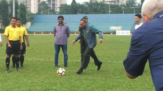 Buka Turnamen Bola Antar Forum Wartawan, Ini Pesan Ketum PSSI