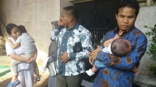 Terlantar, 2 Balita Ini Minta Polisi Tangguhkan Penahanan Ibunya