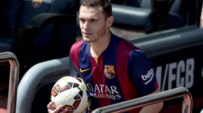 Pemain asal Belgia, Thomas Vermaelen, diperkenalkan sebagai pemain Barcelona pada tahun 2014 [AFP]