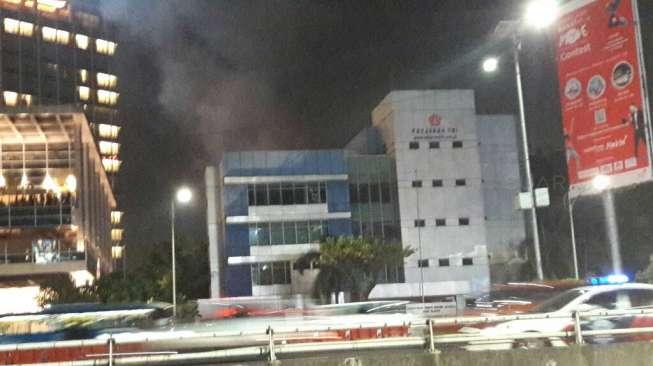 Bangunan Klinik di Belakang Museum Satria Mandala Terbakar