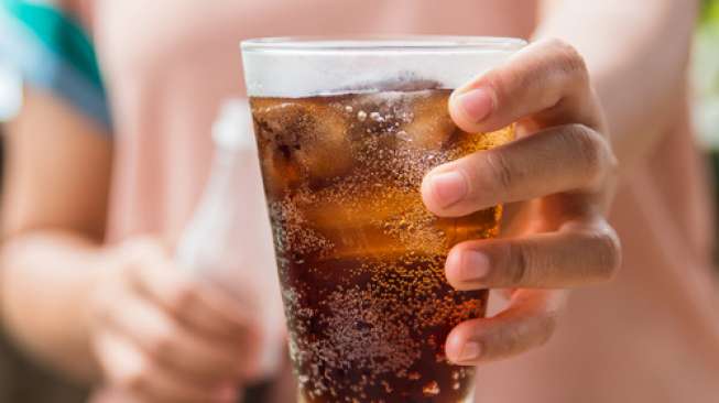 Minuman Soda Bisa Bikin Lebih Agresif, Anak dan Remaja Perlu Batasi Asupan