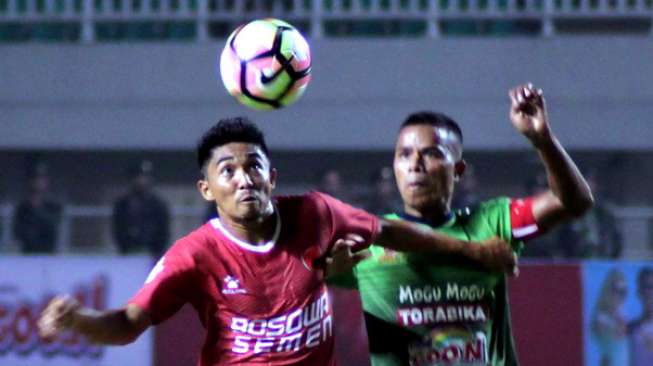 Cekik Pemain PSM, Manahati Lestusen Diskors Tiga Pertandingan