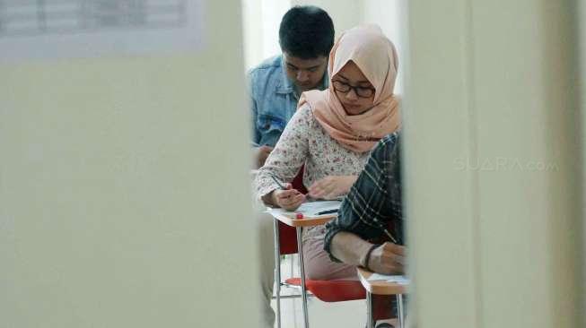 Ujian Seleksi Bersama Masuk Perguruan Tinggi Negeri (SBMPTN) 2017 di Universitas Negeri Jakarta, Selasa (16/5).