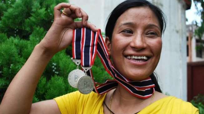 Ibu 2 Anak  di India Naik Puncak Everest 2 Kali dalam Sepekan