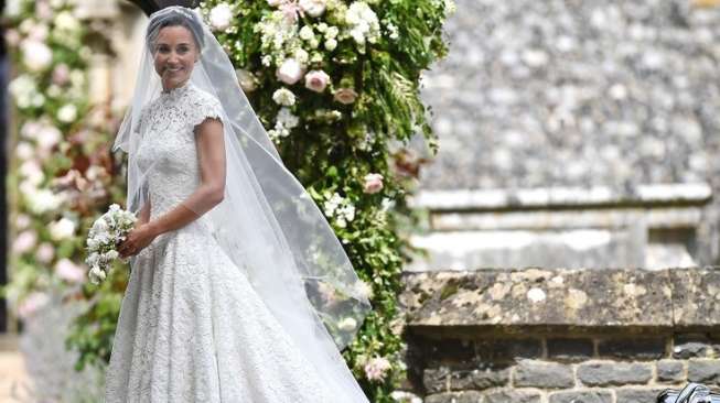 Pippa Middleton Sontek Gaun Pengantin Perempuan Ini?