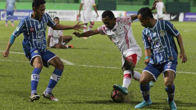 Persipura Tundukkan Persiba, Lestiadi: "Ini untuk Suporter..."