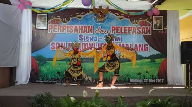 "Virus" Topeng Malang Dari Polowijen Ditularkan ke Para Siswa