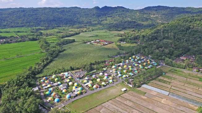 Cuma Ada di Sini, Kampung Warna-warni Mirip Rumah Teletubbies