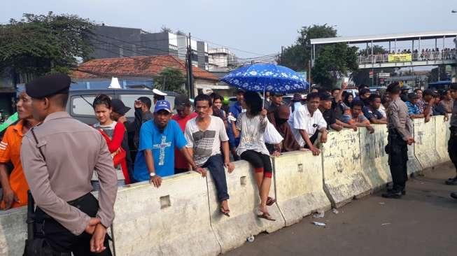 Cerita Warga yang Berkerumun di Sekitar TKP Bom Bunuh Diri