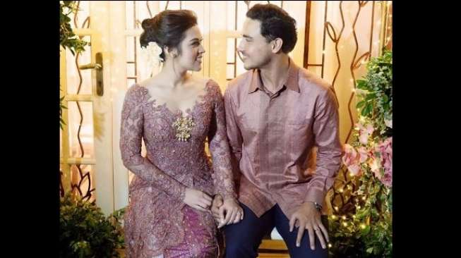 Raisa Unggah Video Dicium Hamish, Penggemar Ingin Pingsan