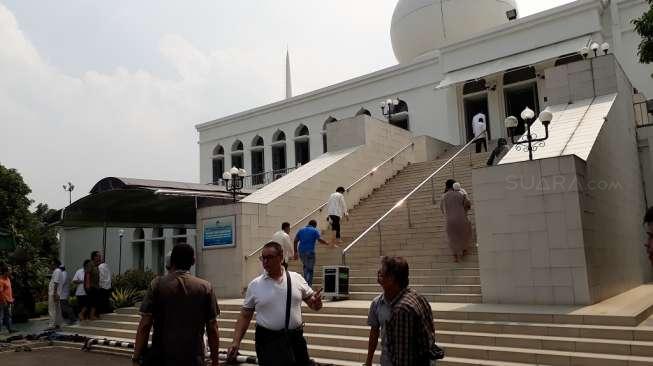 Beda dengan Pekan Lalu, Masjid Agung Al-Azhar Jakarta Tiadakan Salat Jumat