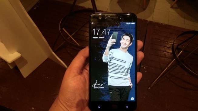 Oppo Luncurkan F3 Edisi Reza Rahadian, Diklaim Lebih Macho