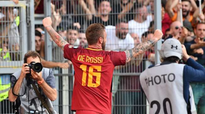 Perpanjang Kontrak, De Rossi Perkuat Roma hingga 2019