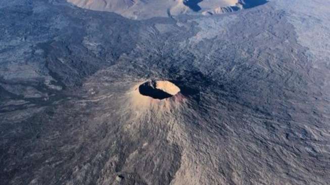 Kawah Vulkanik Arab Saudi Terkenal Paling Indah di Dunia