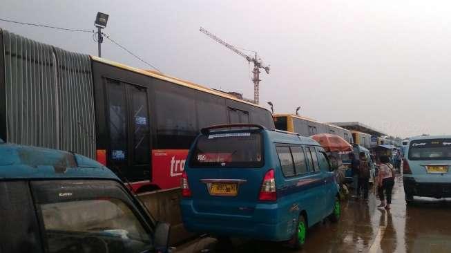 Banyak Mudik Gratis, Pendapatan Agen Tiket Bus Merosot