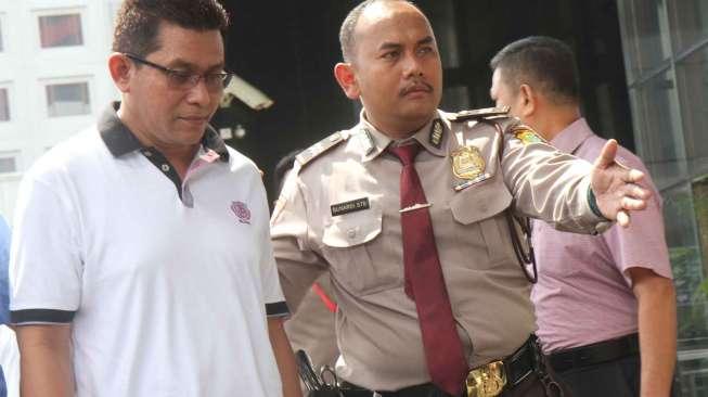 Dalami Kasus Suap, KPK Bawa Enam Koper dari Kantor DPRD Jatim
