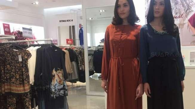 Koleksi busana muslim untuk Ramadan dan Lebaran dari brand fashion, Minimal. (Suara.com/Dinda Rachmawati)