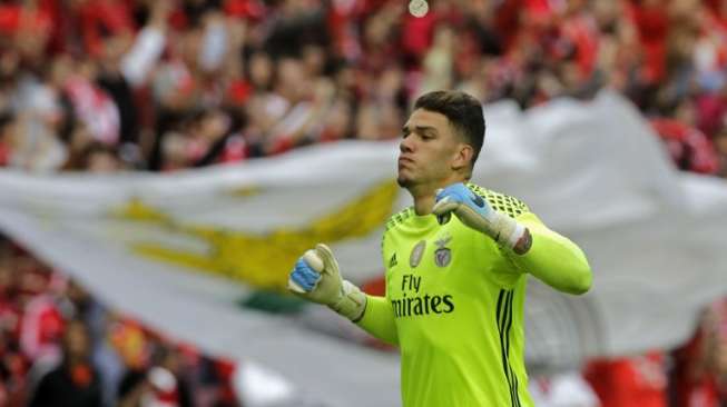 Man City Boyong Kiper Brasil dari Benfica