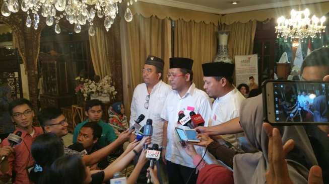 Alumni Program Habibie Buka Puasa di Kediaman Habibie