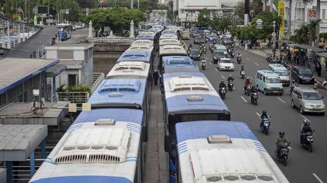 Koridor 13 Transjakarta Molor Diresmikan, Djarot Tunggu SLF