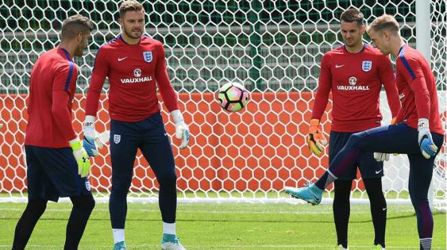 Istirahatkan Joe Hart, Southgate Beri Kesempatan Dua Pemain Ini