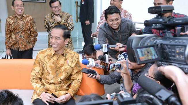 Bayar Zakat Rp45 Juta, Ini Penghasilan Presiden Jokowi Tahun 2017