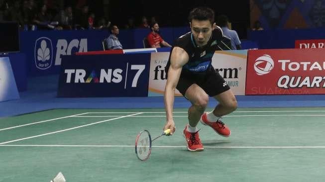 Pebulutangkis tunggal putra Malaysia Lee Chong Wei menghadapi pebulutangkis tunggal putra India Prannoy H.S pada pertandingan babak kedua kejuaraan BCA Indonesia Open 2017 di Jakarta Convention Center, Senayan, Kamis (15/6).