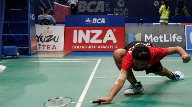 Tunggal putri Indonesia, Gregoria Mariska Tunjung, saat melawan Tai Tzu Ying (Taiwan), di babak kedua kejuaraan BCA Indonesia Open 2017 di Jakarta Convention Center, Senayan, Kamis (15/6/2017). [Suara.com/Kurniawan Mas'ud]