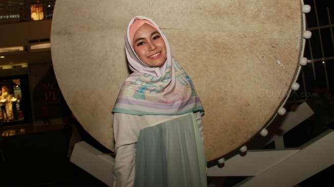 Anisa Rahma di sebuah acara di Senayan City, Senayan, Jakarta Pusat, Sabtu (17/6/2017). [suara.com/Puput Pandansari]