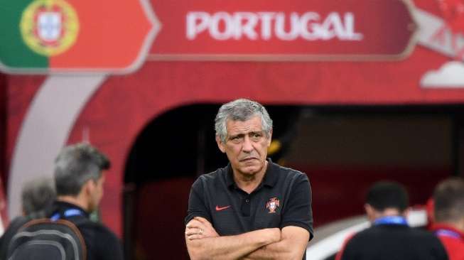 Pelatih Portugal Fernando Santos  [AFP]
