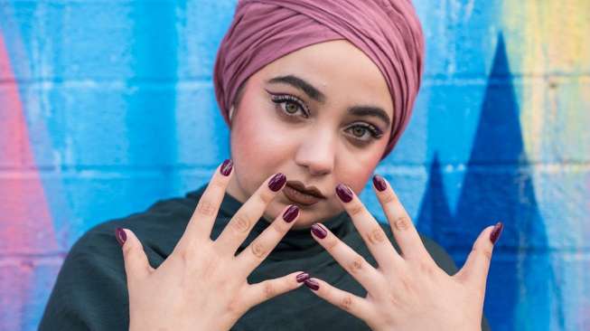 Cat Kuku Halal, Tren Terkini bagi Perempuan Muslim