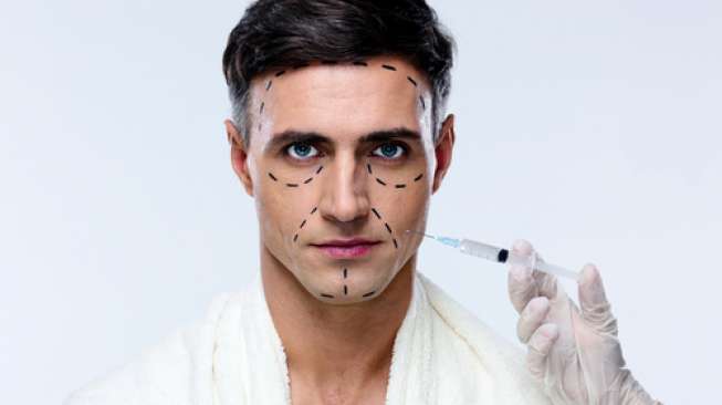 Ilustrasi Operasi plastik pada lelaki. (Shutterstock)