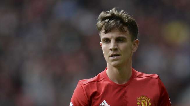 Dilupakan Mourinho, Gelandang MU Ini Rela Turun Kasta