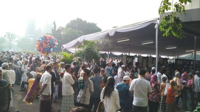 Salat Id di Halaman Katedral, Tak Ada Pengamanan Khusus