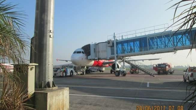 Landasan Pacu Rusak, Bandara Juanda Surabaya Ditutup