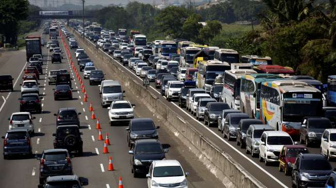 80 Ribu Mobil Diprediksi Lewati Pintu Tol Cikarang Utama Hari Ini