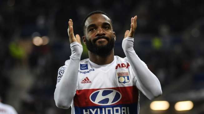 Presiden Lyon Sebut Lacazette Makin Dekat ke Arsenal