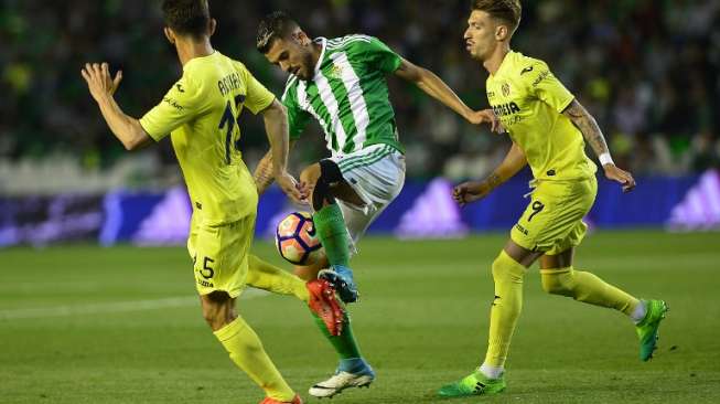 Barca Bersaing dengan Madrid Kejar Pemain Real Betis Ini