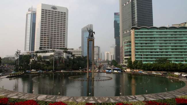 Suasana jalan protokol di Jakarta, Rabu (5/7).