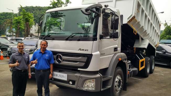 Mulai Agustus Mercedes-Benz Rakit Truk-truknya di Bogor