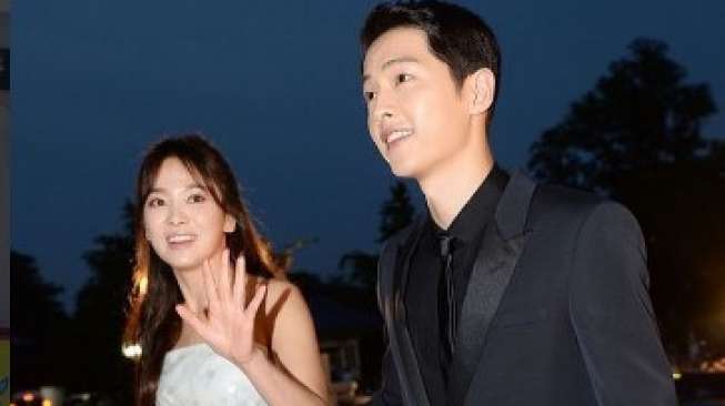 Momen Ini Disebut Jadi Tanda Berakhirnya Hubungan Song Song Couple