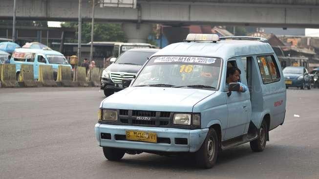 Tegang Bak Film Action, Cerita Bos Rental PS Naik Angkot Kejar Maling Motor di Kebon Jeruk