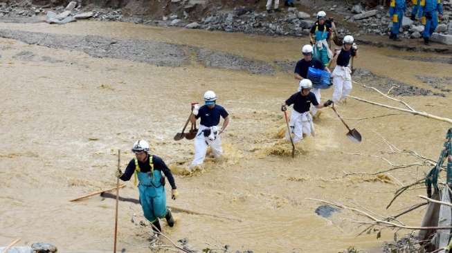 Kerusakan parah yang diakibatkan oleh bencana banjir di Perfektur Fukuoka dan Ota, Minggu (9/7/2017). (AFP)