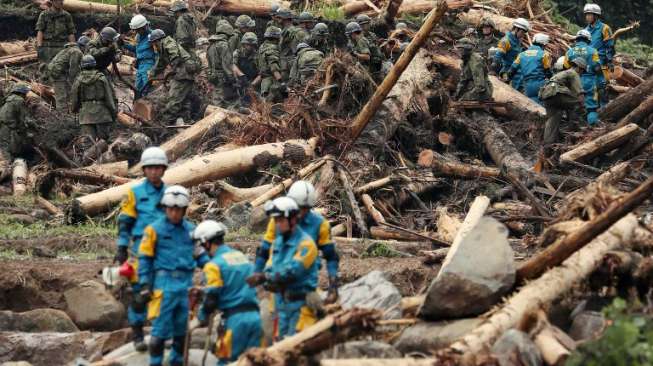 Kerusakan parah yang diakibatkan oleh bencana banjir di Perfektur Fukuoka dan Ota, Minggu (9/7/2017). (AFP)