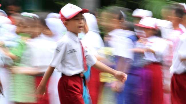 Suasana di SDN 02 pagi, Jakarta, Senin (10/7).