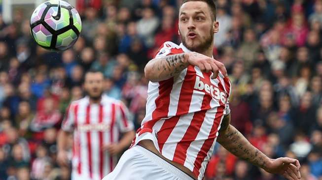 Dilirik West Ham, Gelandang Ini Minta Dilepas Stoke