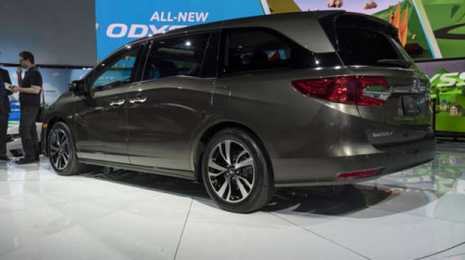 Film-film Porno Lolos ke Sistem Hiburan All-New Honda Odyssey